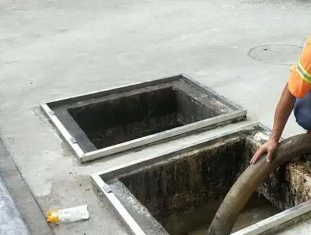 米林化粪池清理